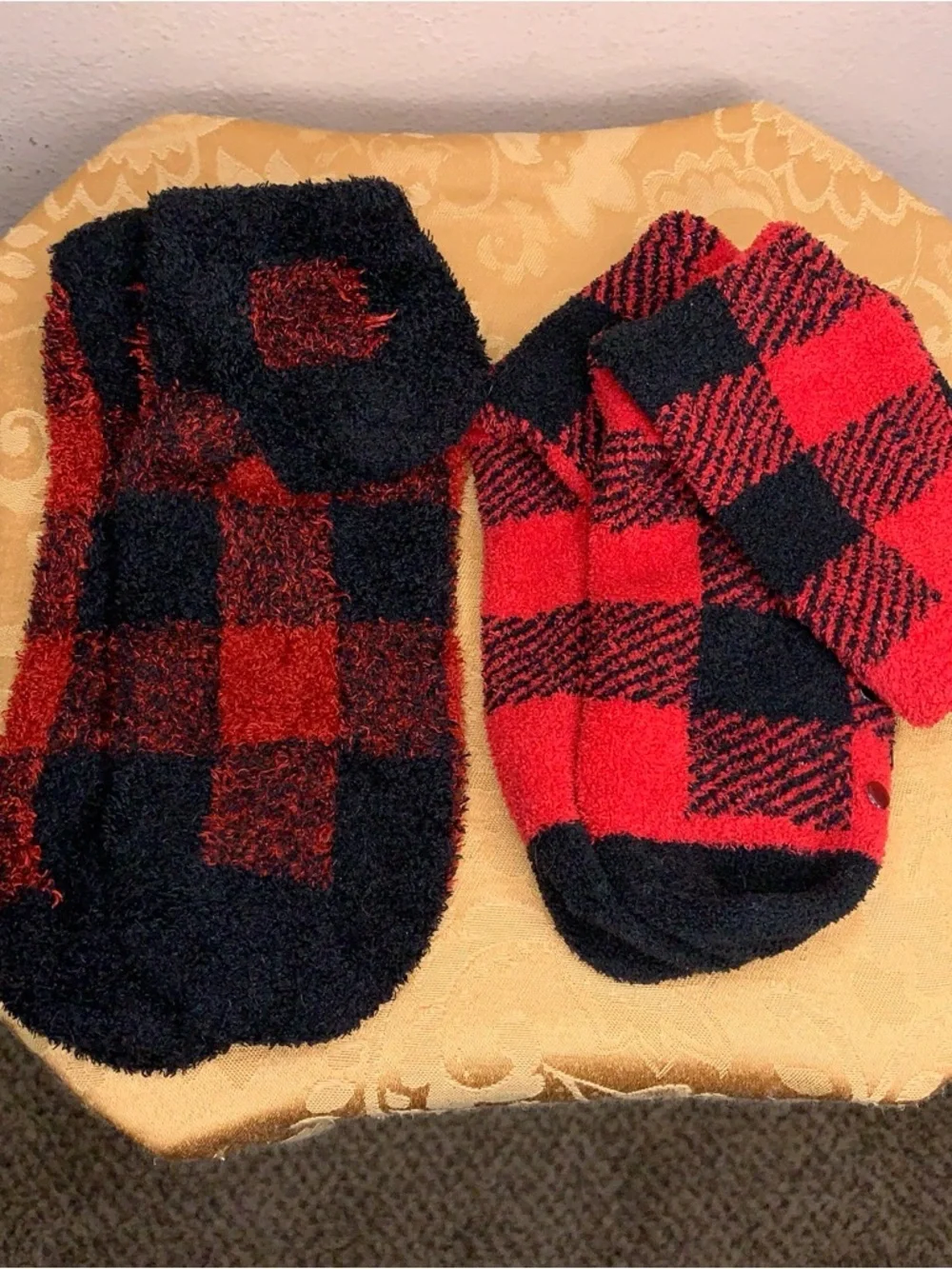 Lot Of 2 Red And Black Plaid Fuzzy Socks Womens Cozy Flannel Print Grips